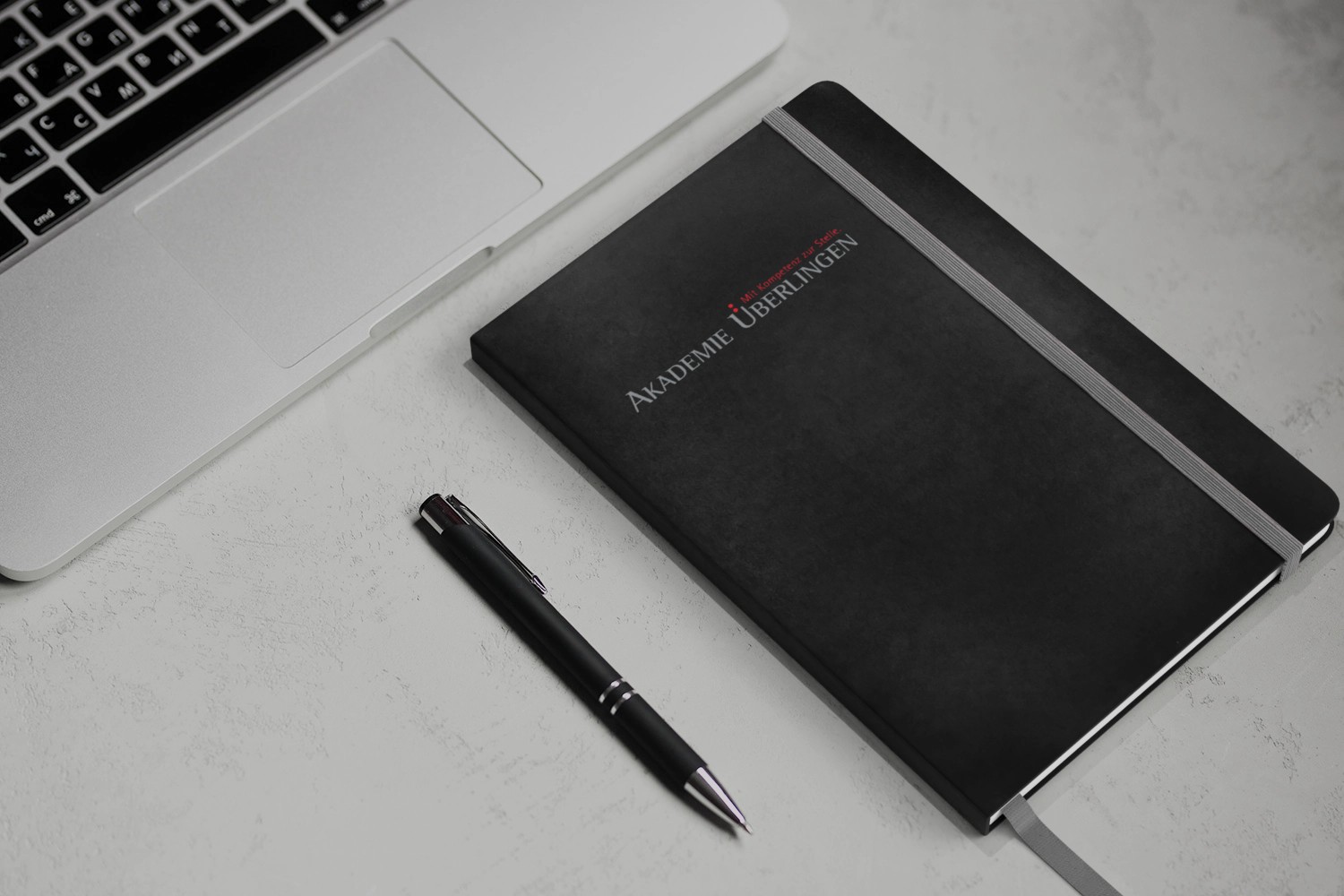 Notizbuch Hard Cover mit AÜ Logo